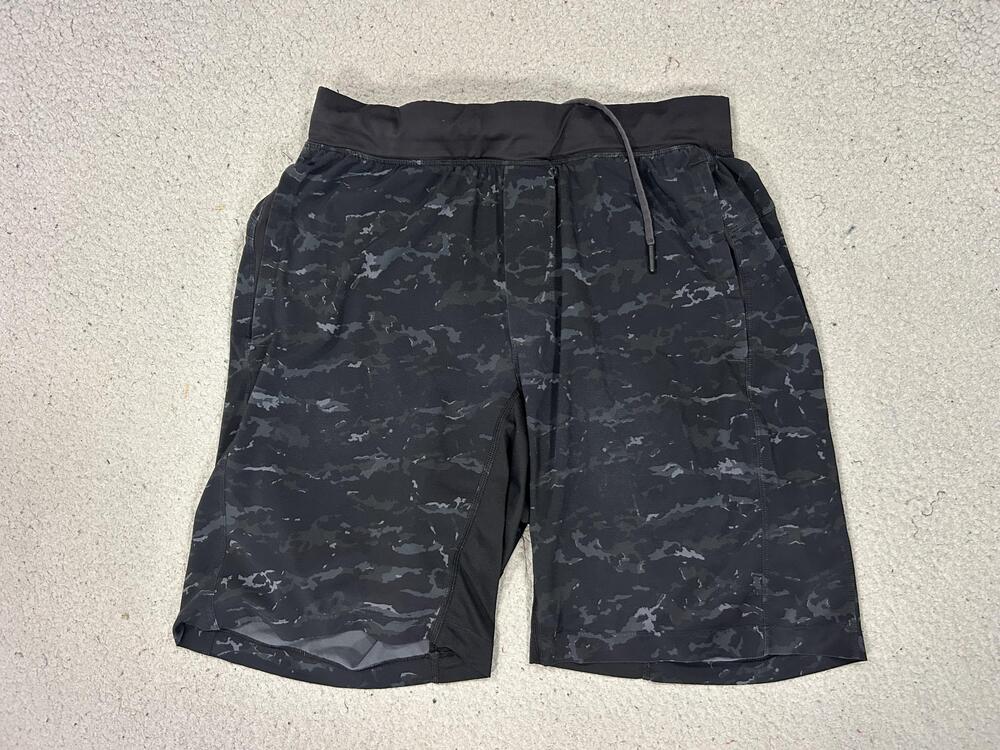 Lululemon Shorts Mens Medium Black Camo T.H.E. Short 9" Luxtreme Waistband